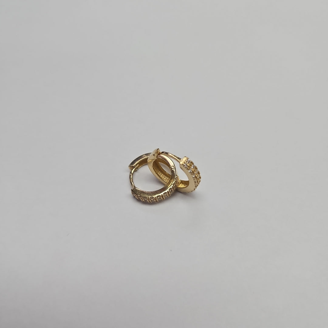 ARETES HUGGIES C CIRCONIA 14K 1.8 GR (NUEVO)