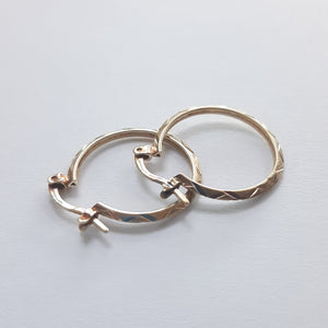ARRACADAS PAR ORO 14 K 1.7 GRMS (SEMINUEVO)