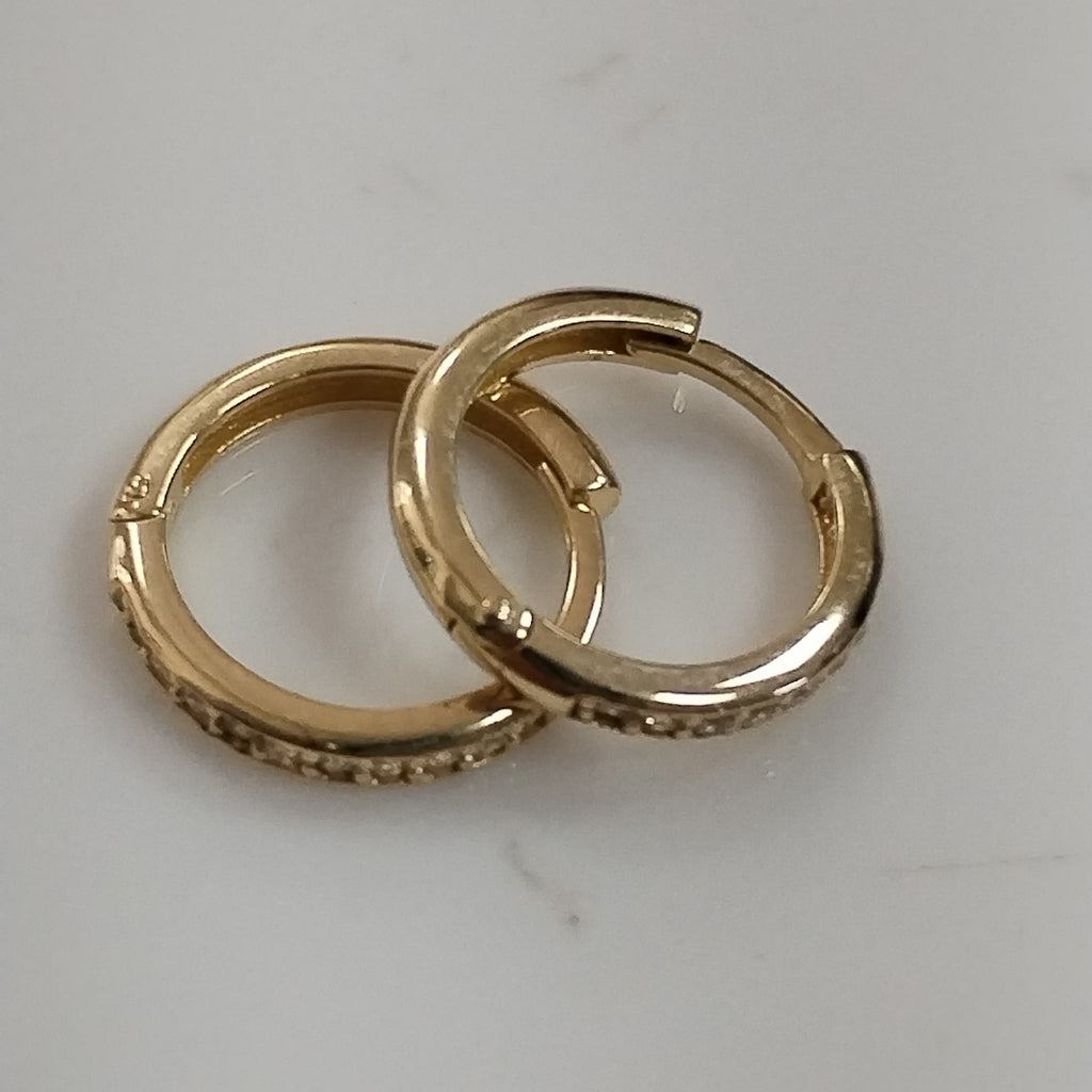 ARETES HUGGIES C CIRCONIA 14K 1.7 GR (NUEVO)