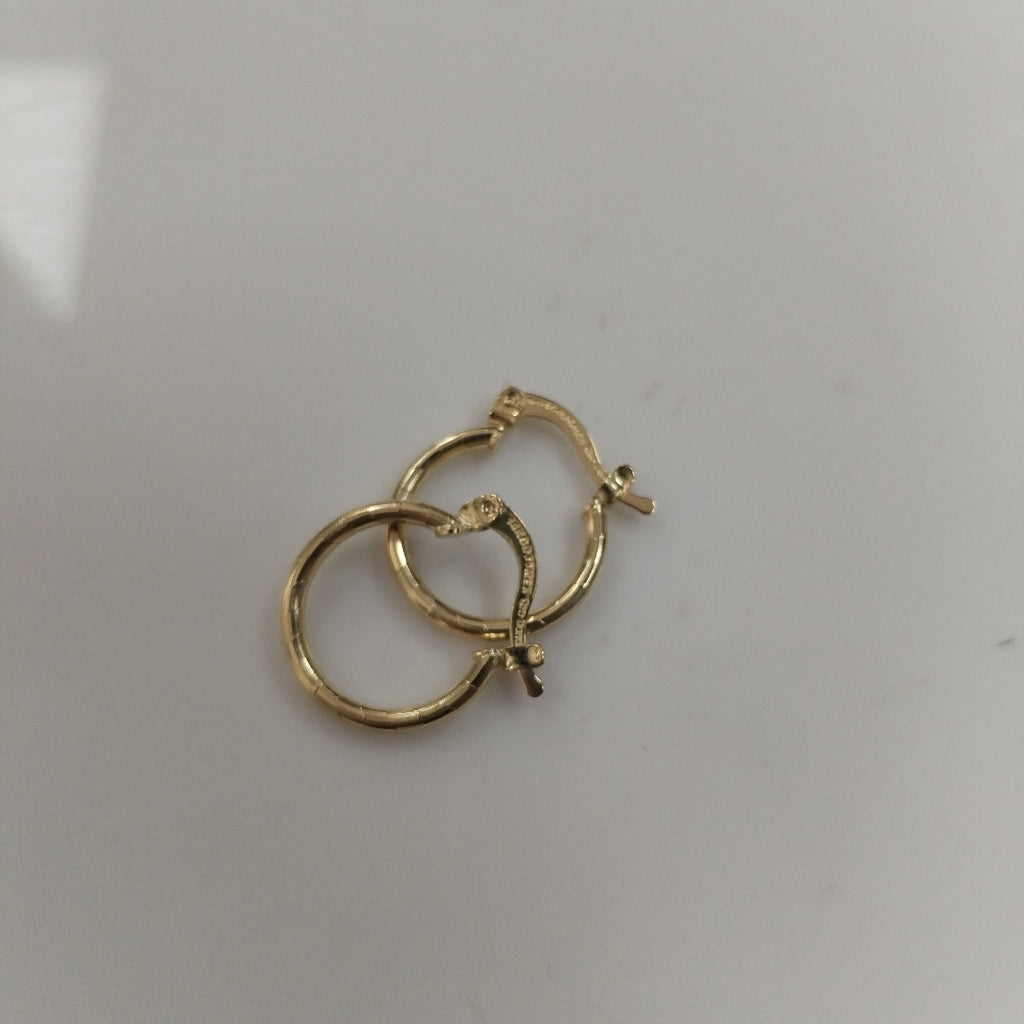 ARETES ARRACADAS ESTRIADAS 14K 1.4 GR (NUEVO)