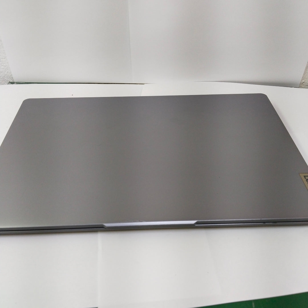LAPTOP LENOVO IDEAPAD SLIM 3 15IRH8 (2025) 512 GB SSD 16 GB RAM