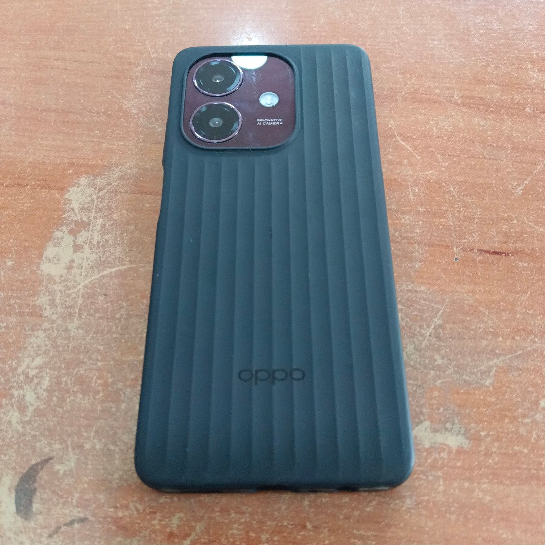 CELULAR OPPO A40 CPH2669 (2024) 256 GB 4 GB RAM (SEMINUEVO)