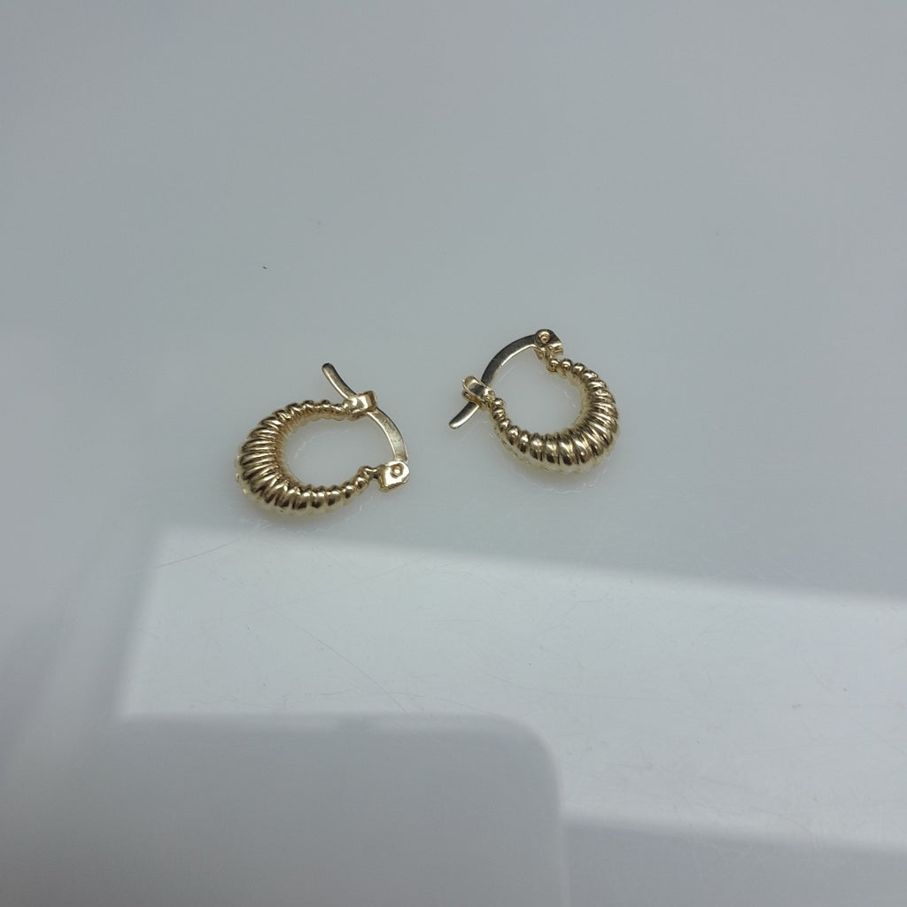 ARETES ARRACADA ESTRIADAS 14K 1.1 GR (NUEVO)