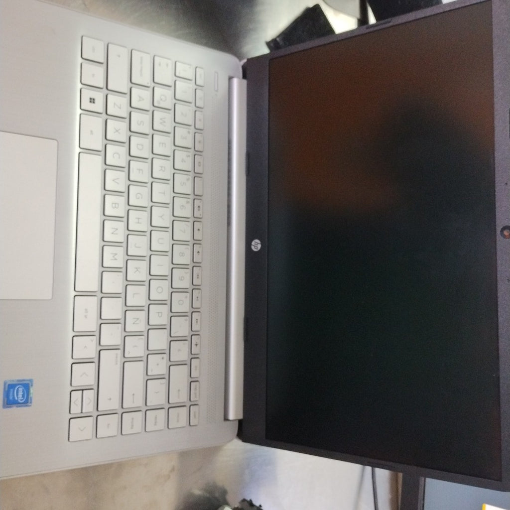 LAPTOP HP 14-DQ0532LA (2024) 128 GB SSD 4 GB RAM (SEMINUEVO)