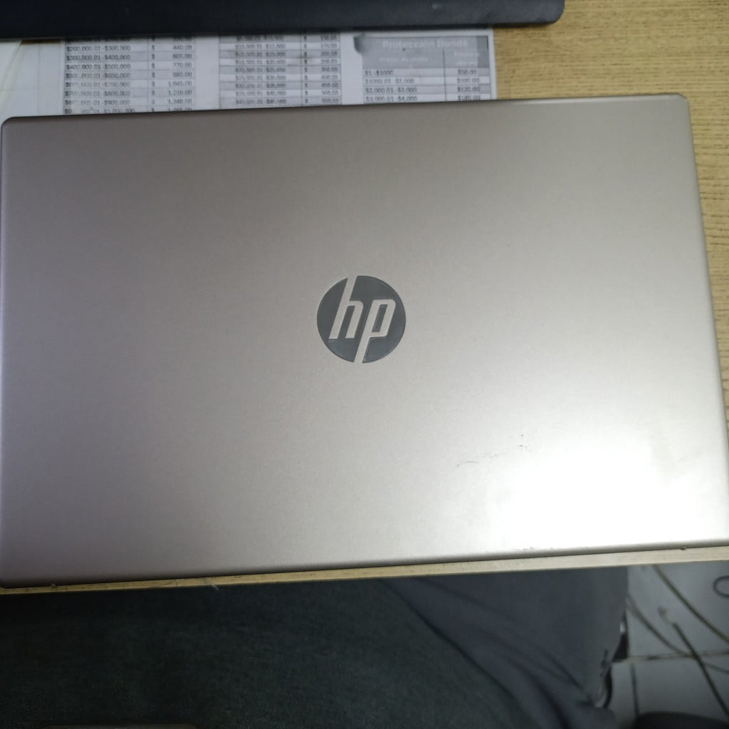 LAPTOP HP 15-FC0003LA (2023) 256 GB SSD 8 GB RAM (SEMINUEVO)