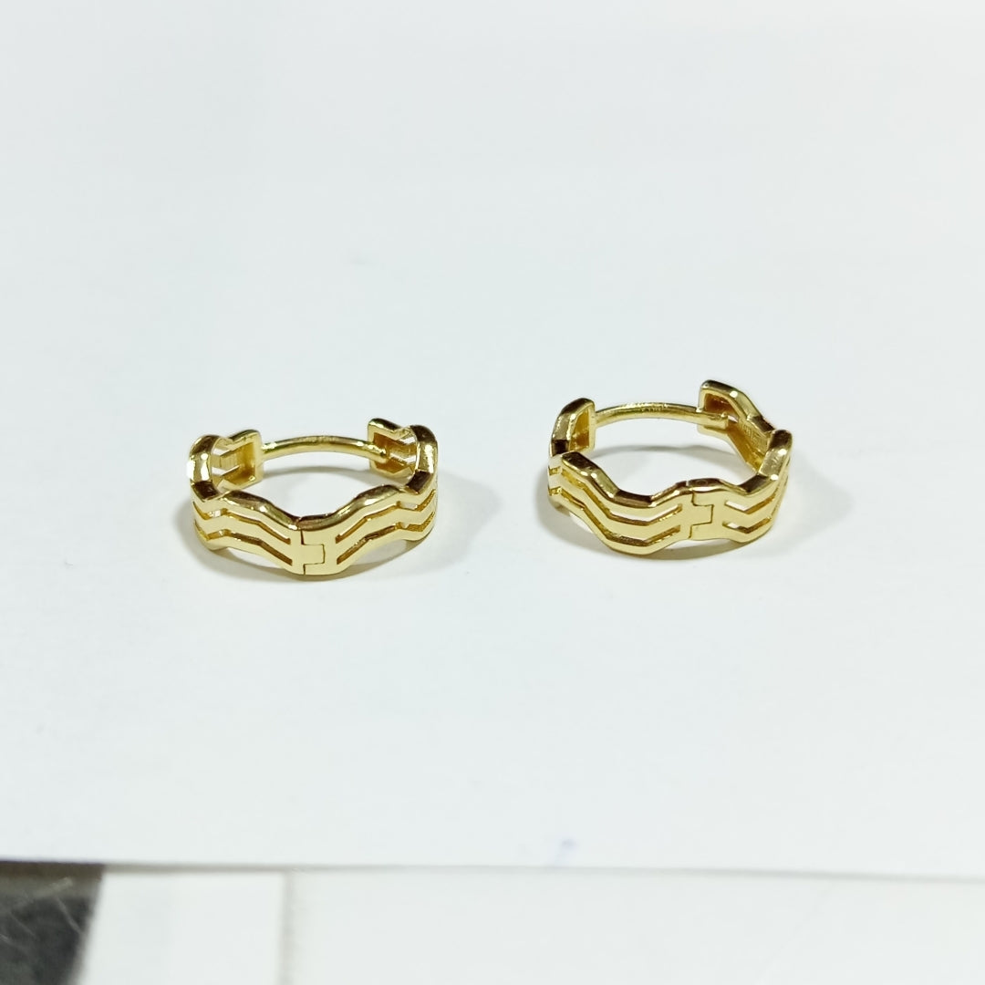 HUGGIES ORO 14K 1.8 (NUEVO)