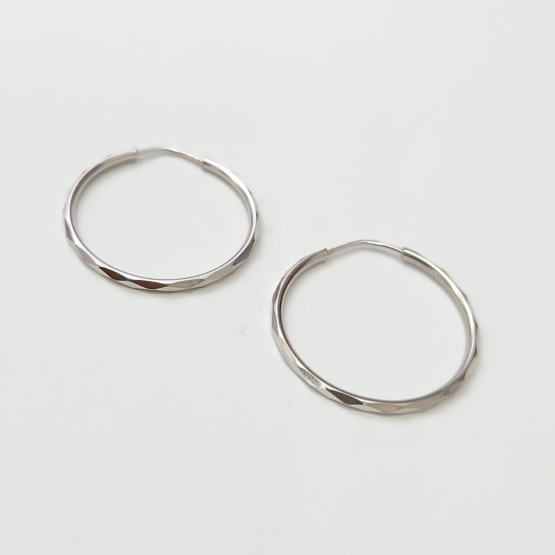ARRACADAS PAR ORO, ORO BLANCO 14 K 2 GRMS (SEMINUEVO)