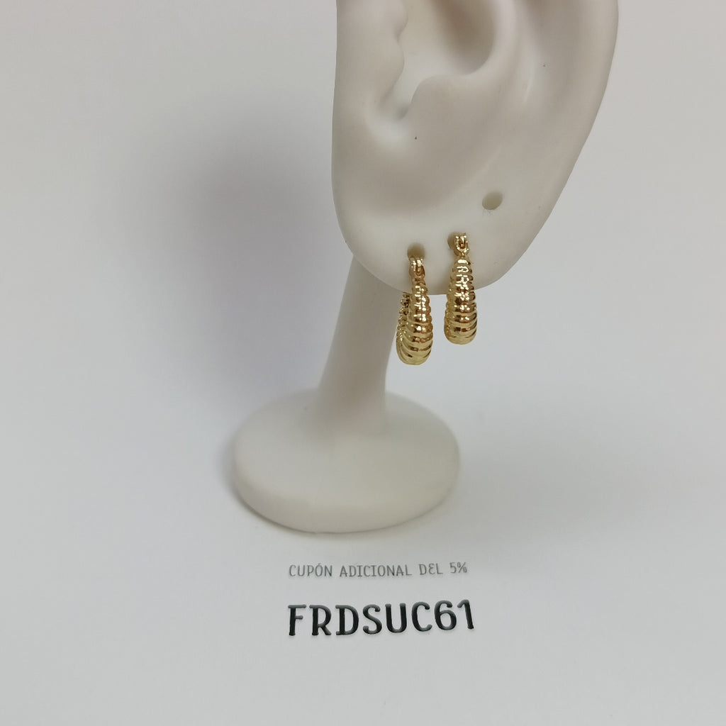 ARETES ARRACADA ESTRIADAS 14K 1.2 GR (NUEVO)