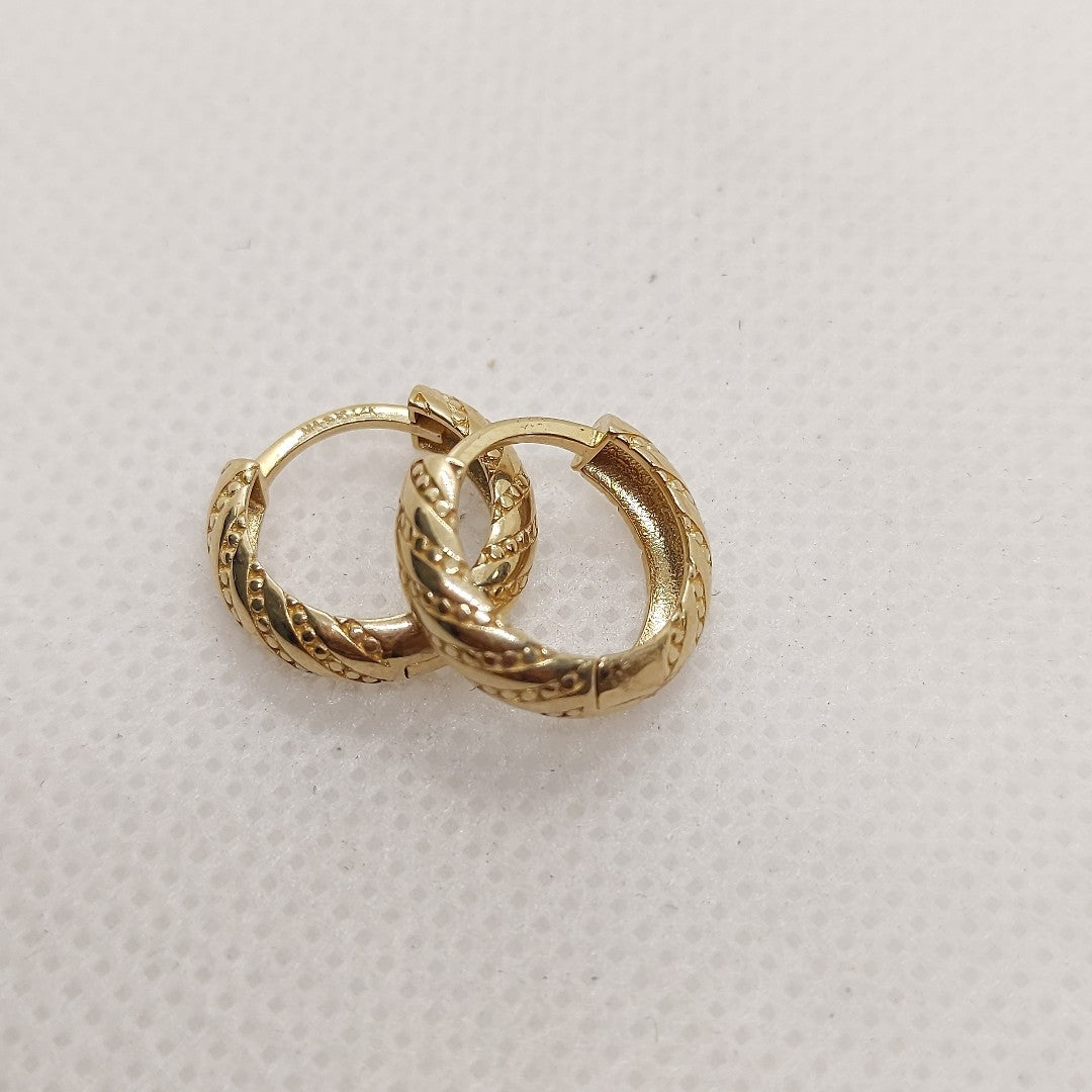 HUGGIES ORO 14K 2.4 (NUEVO)