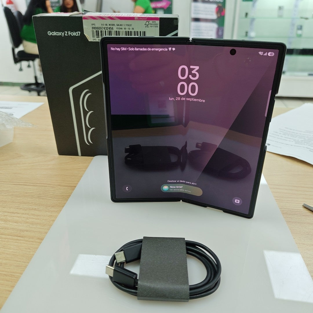 CELULAR SAMSUNG GALAXY Z FOLD7 SM-F966B (2025) 512 GB 12 GB RAM (SEMINUEVO)