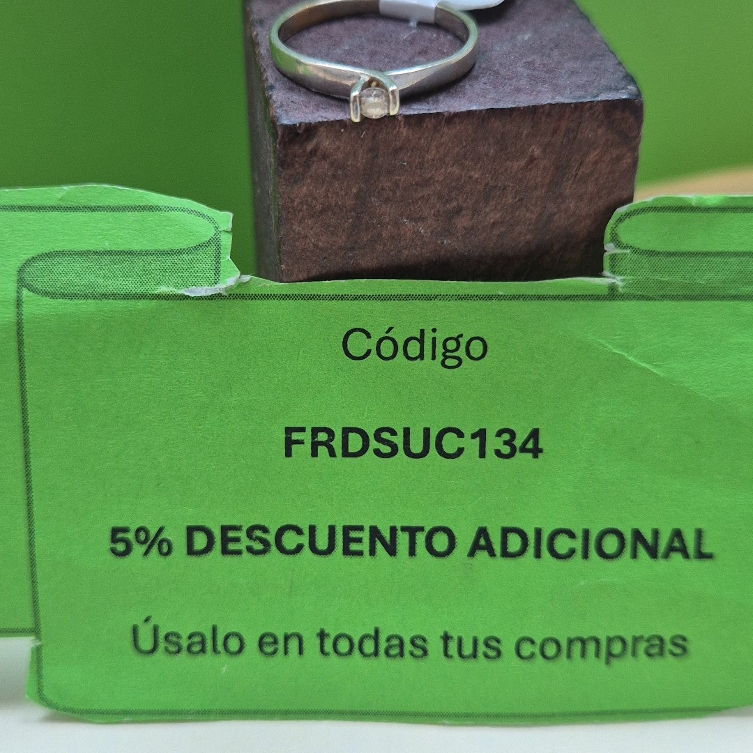 SOLITARIO ORO BLANCO 14 K 1.2 GRMS (SEMINUEVO)