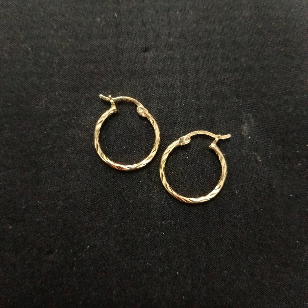 ARRACADAS PAR ORO 10 K 1.2 GRMS (SEMINUEVO)