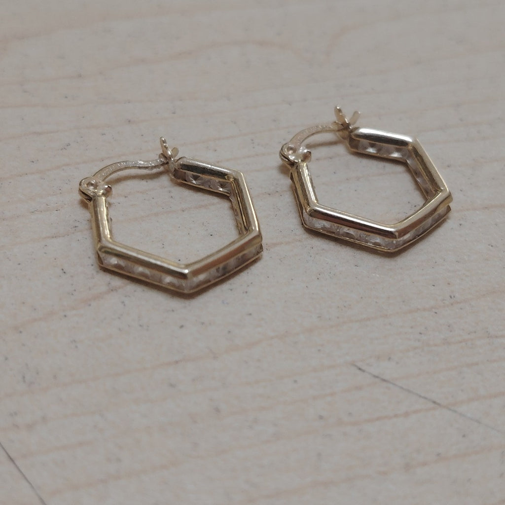 ARRACADAS PAR ORO 10 K 1.6 GRMS (SEMINUEVO)