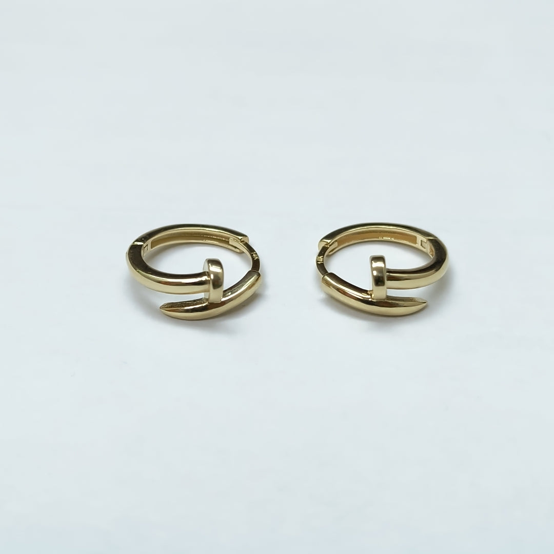 HUGGIES ORO 14K 2.4 (NUEVO)