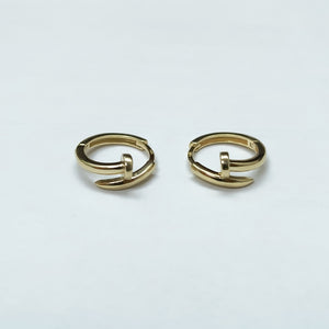HUGGIES ORO 14K 2.4 (NUEVO)