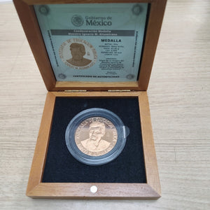 MEDALLA CONMEMORATIVA ORO 21 K 41,90 GRMS (SEMINUEVO)