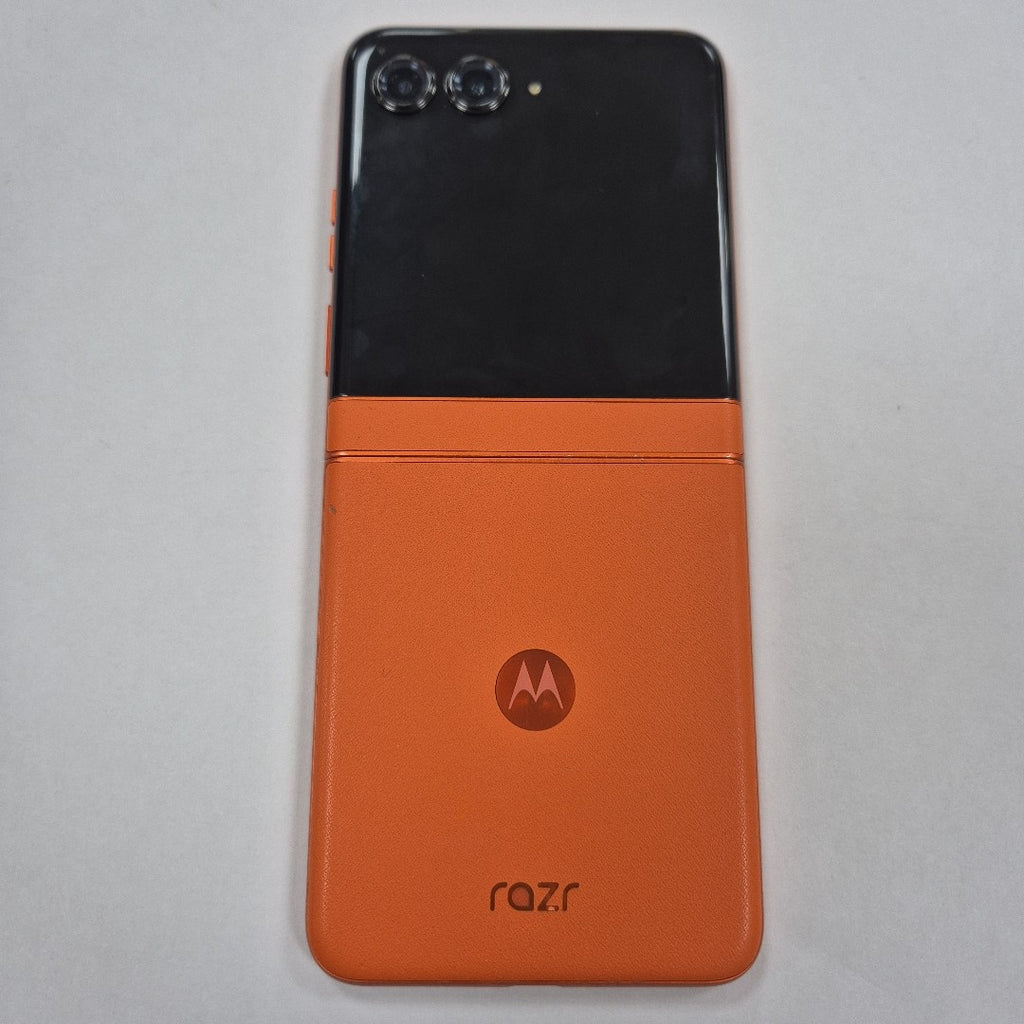 CELULAR MOTOROLA RAZR 50 5G XT2453-1 512 GB 12 GB RAM (SEMINUEVO)
