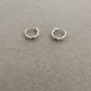HUGGIES ORO 14K 1.6 (NUEVO)