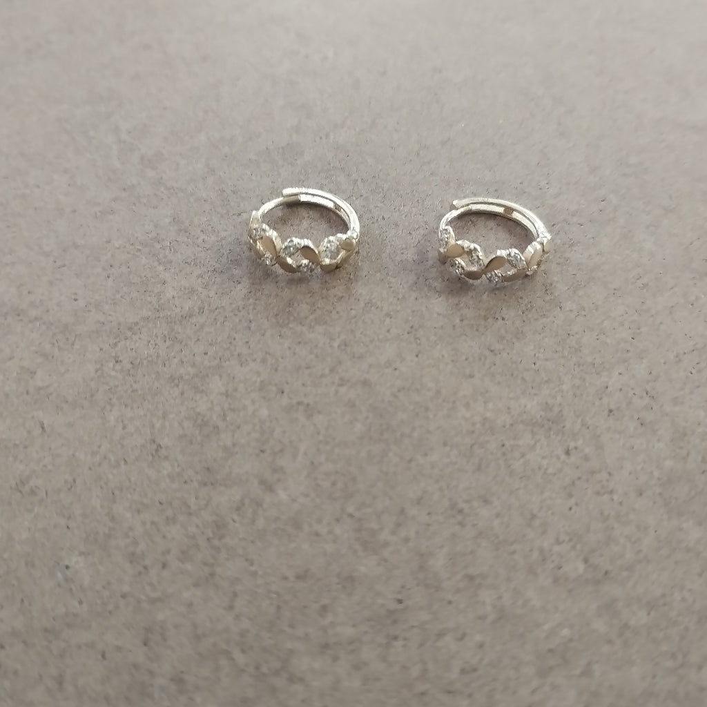 HUGGIES ORO 14K 1.5 (NUEVO)