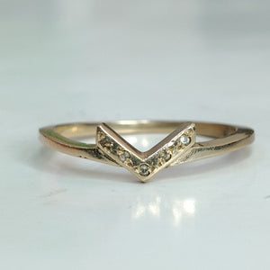 ANILLITO ORO 14 K 1.8 GRMS (SEMINUEVO)