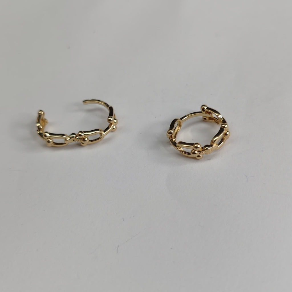HUGGIES ORO 14K 2.4 (NUEVO)