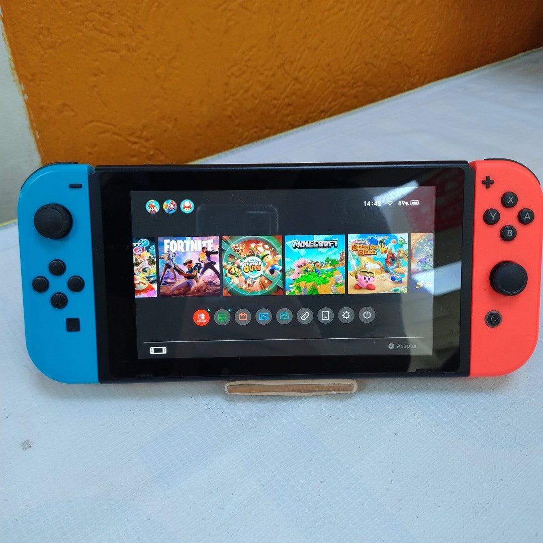 CONSOLA DE VIDEOJUEGO NINTENDO SWITCH 1.1 32 GB (SEMINUEVO)