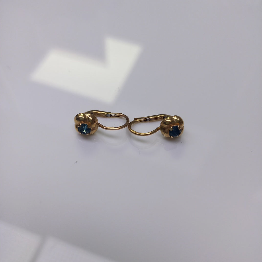 ARETES PAR ORO 10 K 1.6 GRMS (SEMINUEVO)