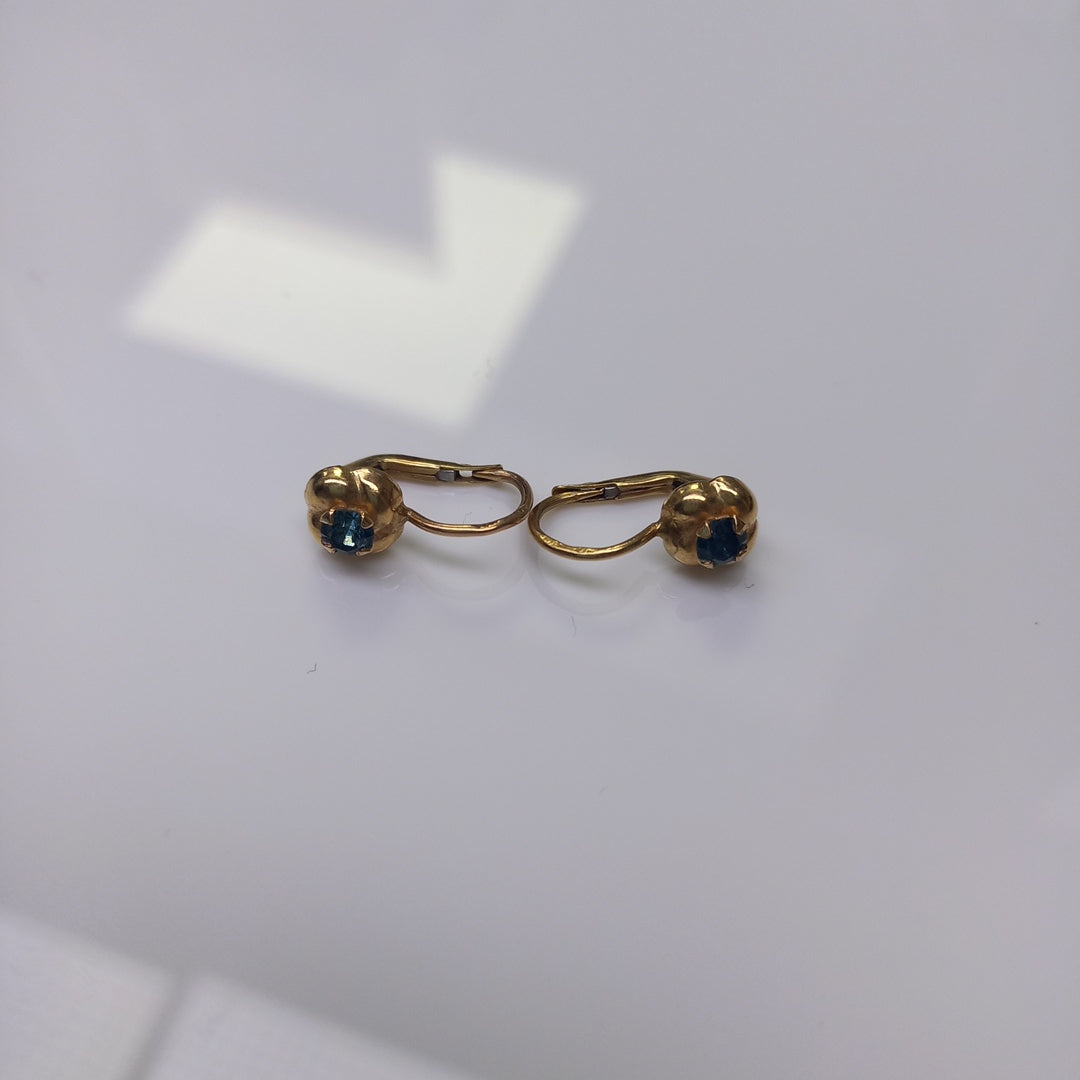 ARETES PAR ORO 10 K 1.6 GRMS (SEMINUEVO)