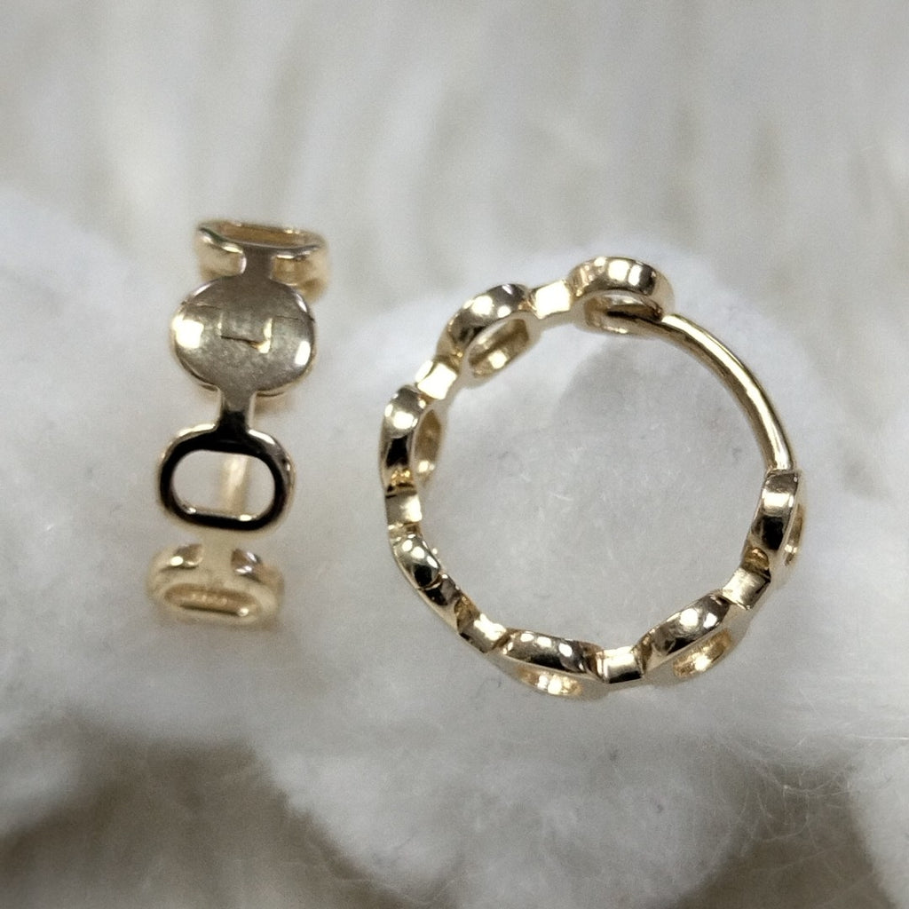 HUGGIES ORO 14K 1.8 (NUEVO)