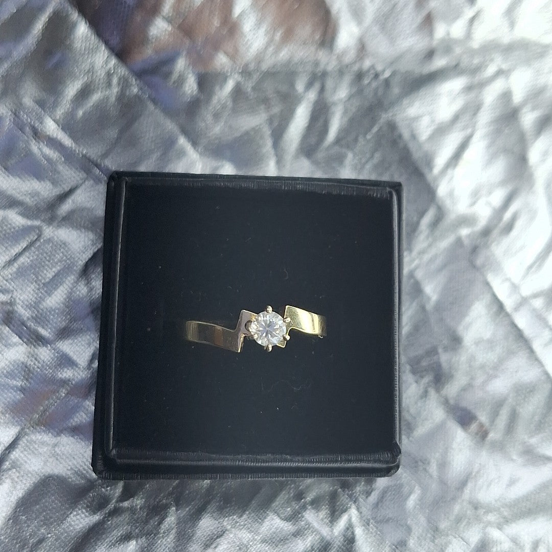 SOLITARIO ORO 14 K 3.3 GRMS (SEMINUEVO)