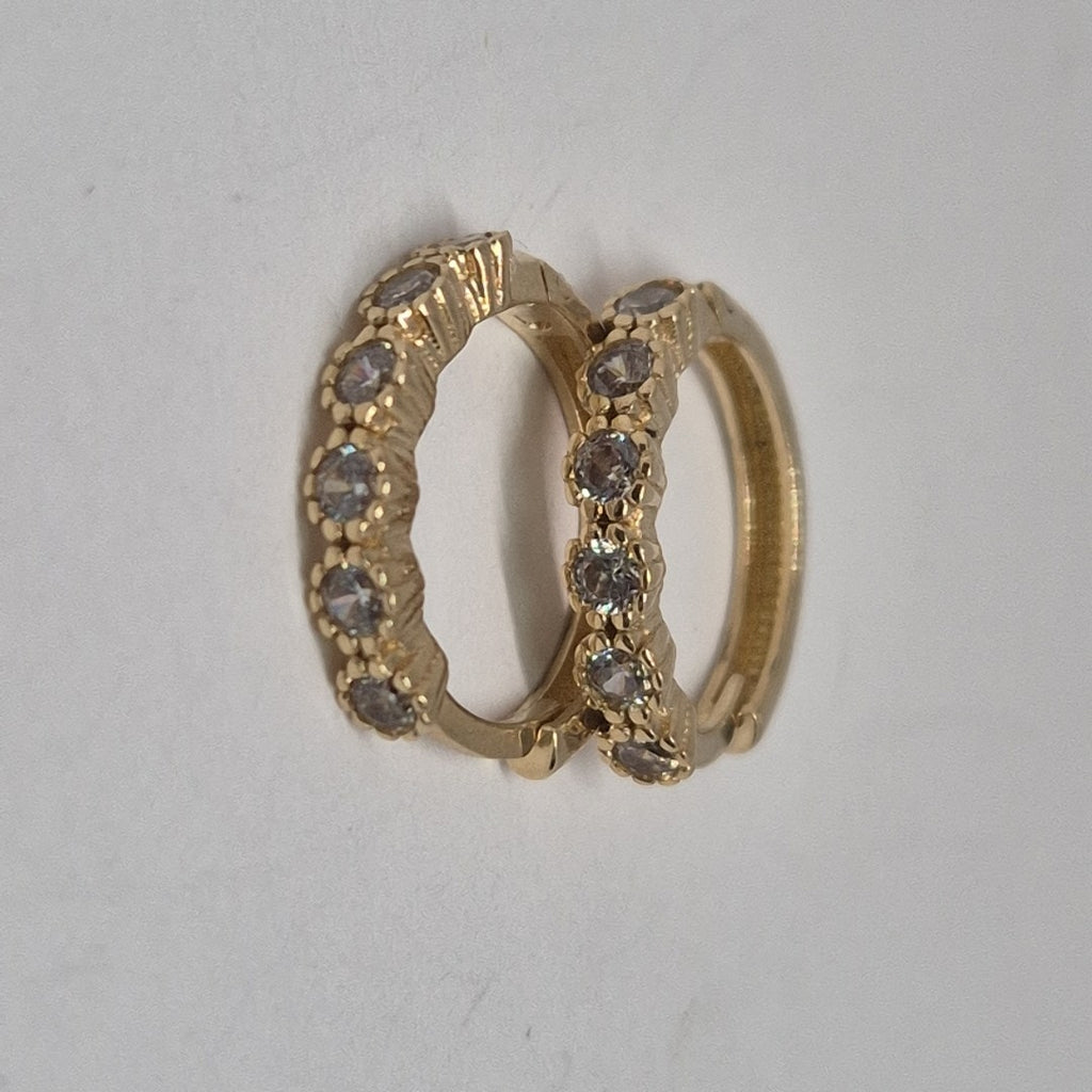 ARETES HUGGIES C CIRCONIAS 14K 2.1 GR (NUEVO)