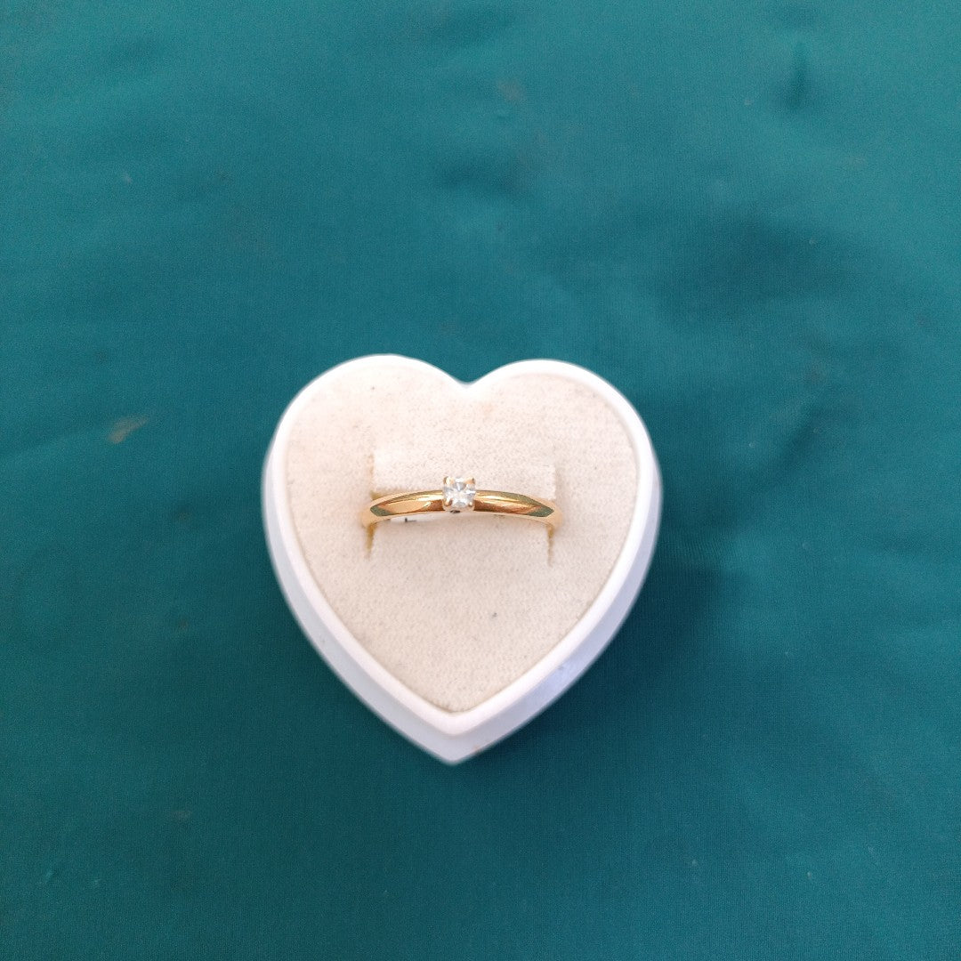 SOLITARIO ORO 18 K 2.5 GRMS (SEMINUEVO)