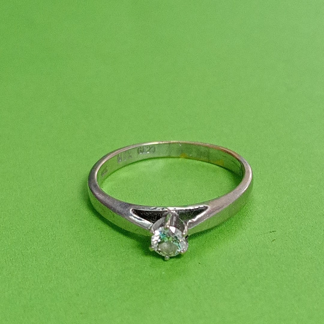 SOLITARIO ORO, ORO BLANCO 14 K 2.2 GRMS (SEMINUEVO)
