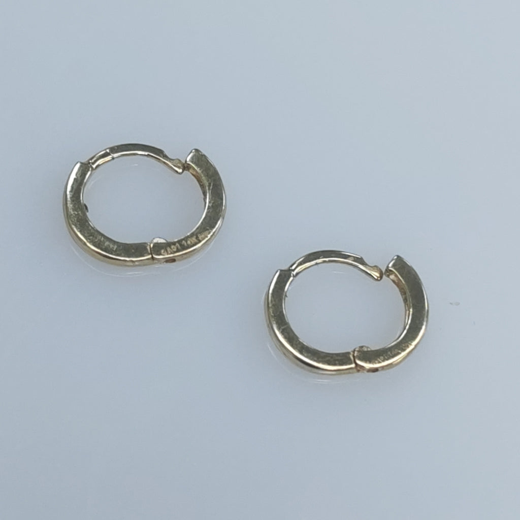 ARETES HUGGIE 14K 1.4 GR (NUEVO)