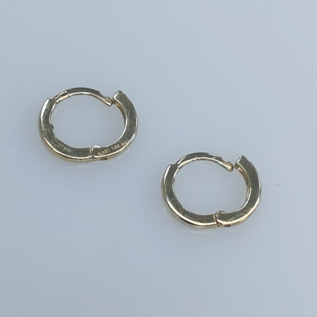ARETES HUGGIE 14K 1.4 GR (NUEVO)