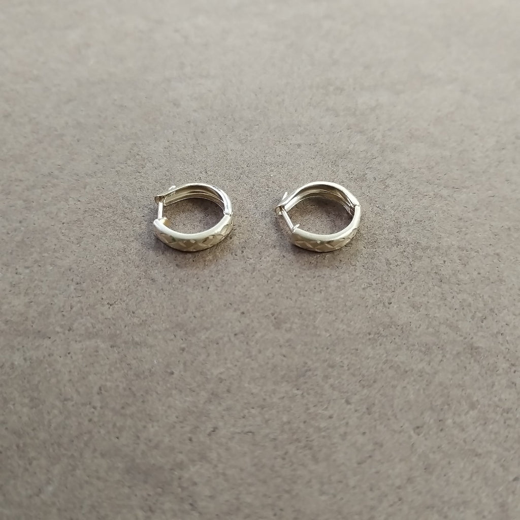 HUGGIES ORO 14K 1.1 (NUEVO)