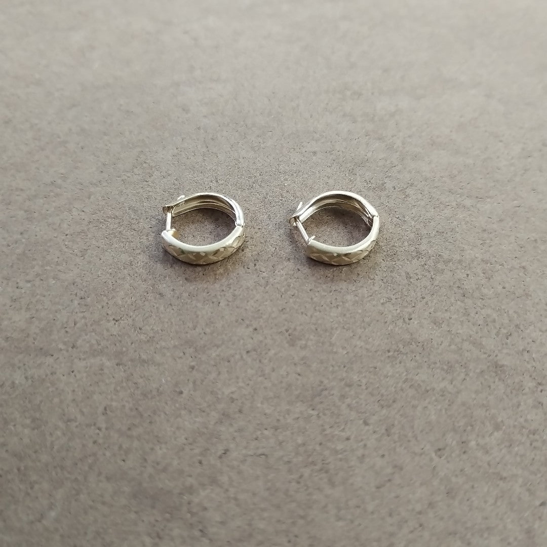 HUGGIES ORO 14K 1.1 (NUEVO)