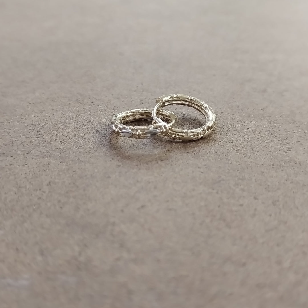 HUGGIES ORO 14K 1.2 (NUEVO)