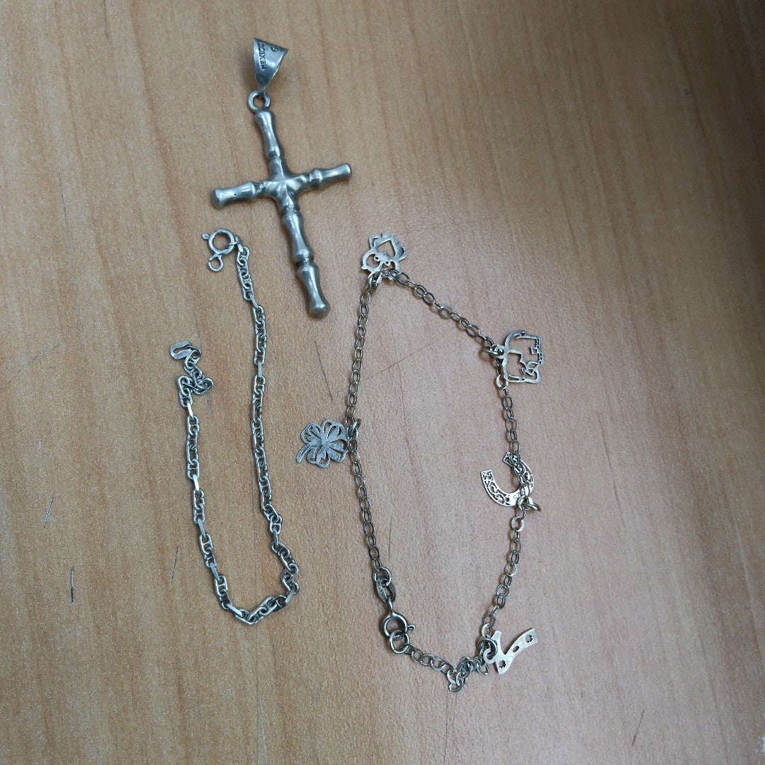 CRUZ, PULSERA PLATA 13.6 GRMS (SEMINUEVO)