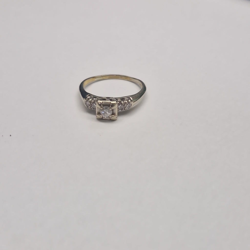 SOLITARIO ORO BLANCO 14 K 2.5 GRMS (SEMINUEVO)