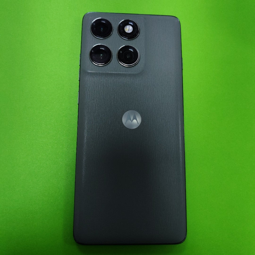 CELULAR MOTOROLA EDGE 60 PRO XT2507-1 (2025) 512 GB 12 GB RAM (SEMINUEVO)