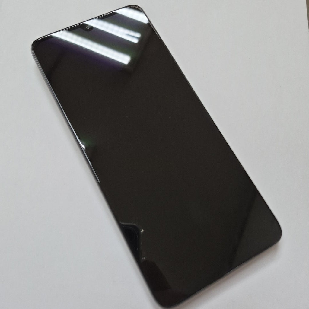 CELULAR MOTOROLA MOTO G06 XT2535-2 (2025) 256 GB 4 GB RAM (SEMINUEVO)