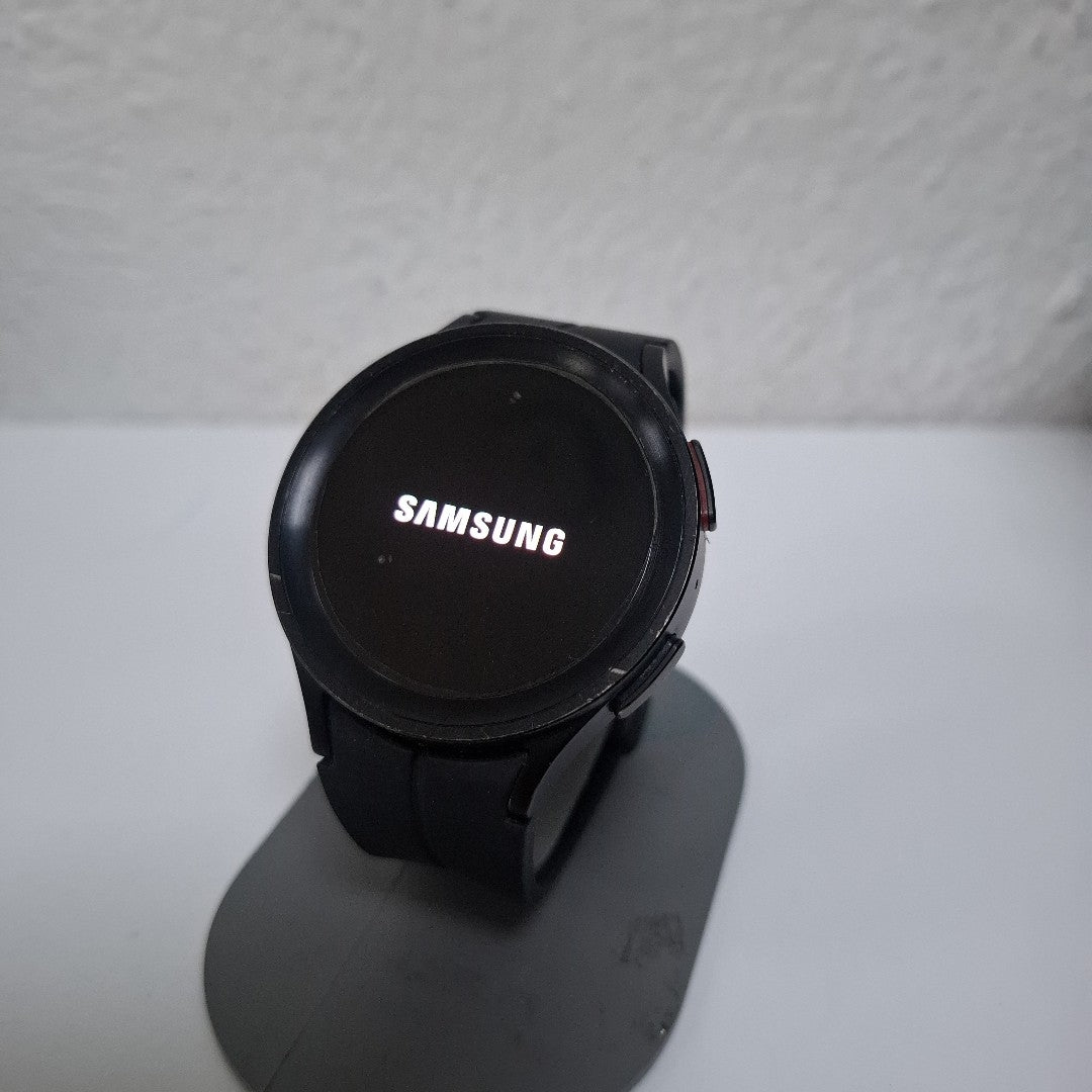 SMARTWATCH SAMSUNG GALAXY WATCH 5 PRO SM-R920 45 MM GPS (SEMINUEVO)