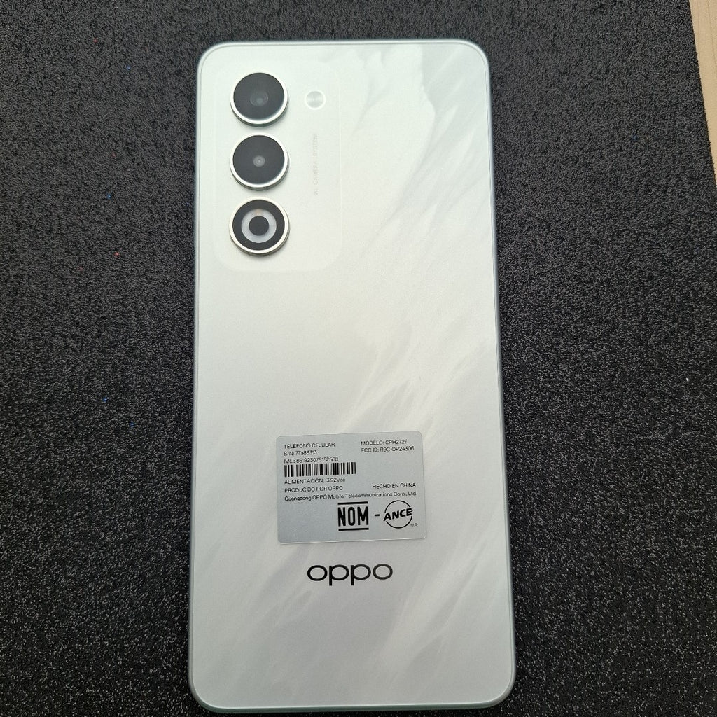CELULAR OPPO A5 CPH2727 (2025) 256 GB 4 GB RAM (SEMINUEVO)