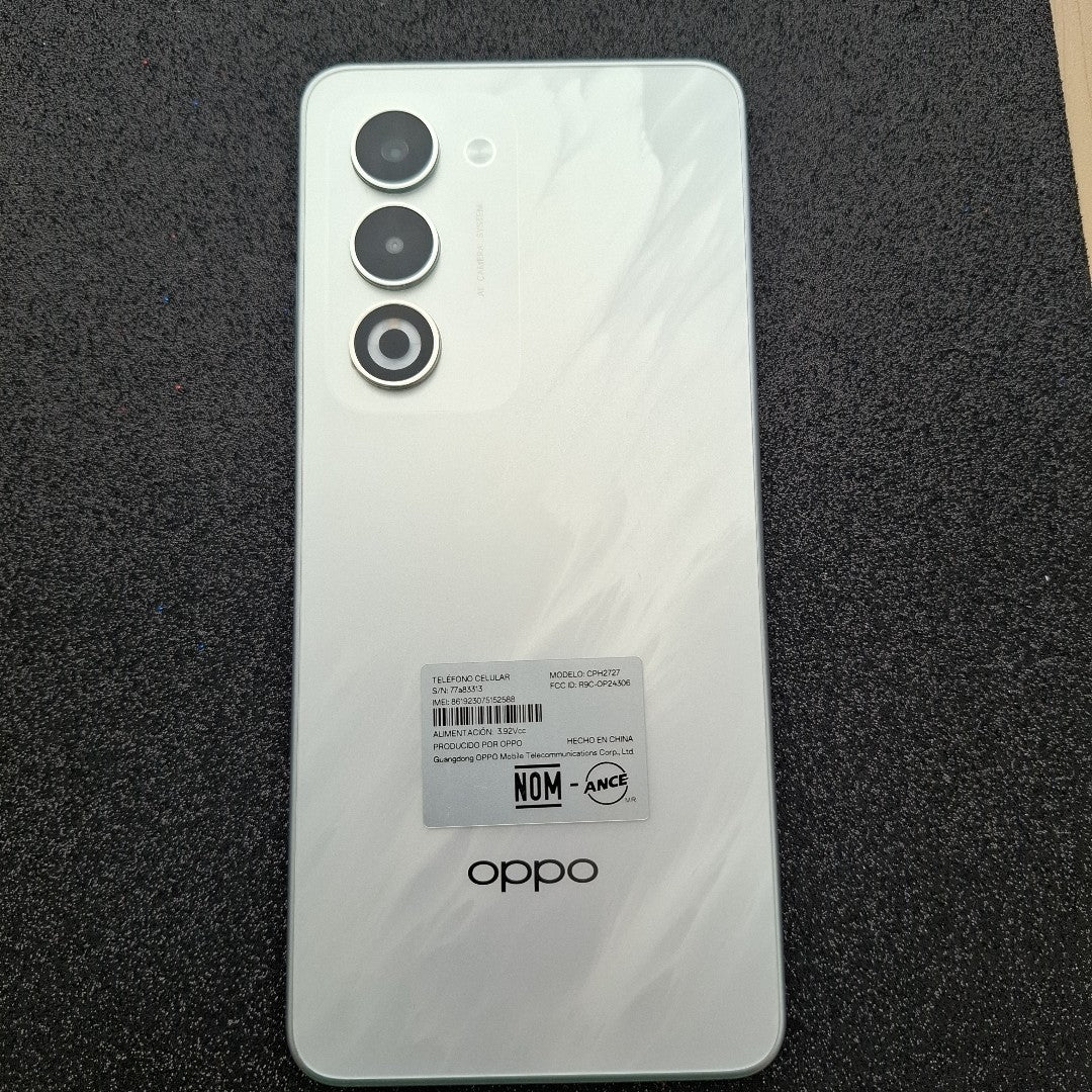 CELULAR OPPO A5 CPH2727 (2025) 256 GB 4 GB RAM (SEMINUEVO)