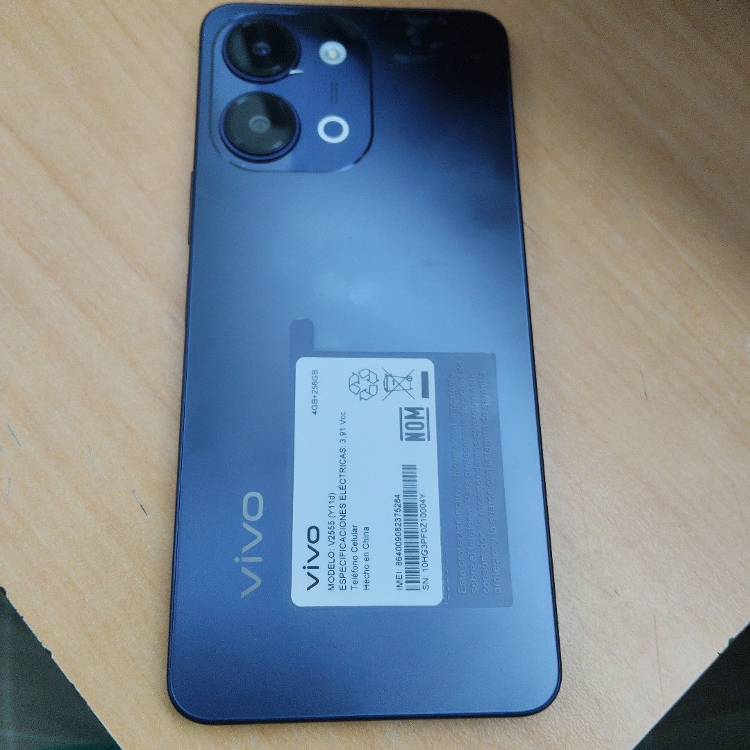 CELULAR VIVO Y11D V2555 (2026) 256 GB 4 GB RAM (SEMINUEVO)