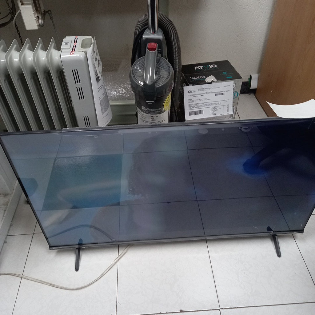 PANTALLA HISENSE 40A4NR (2025) 40" LED FULL HD (SEMINUEVO)