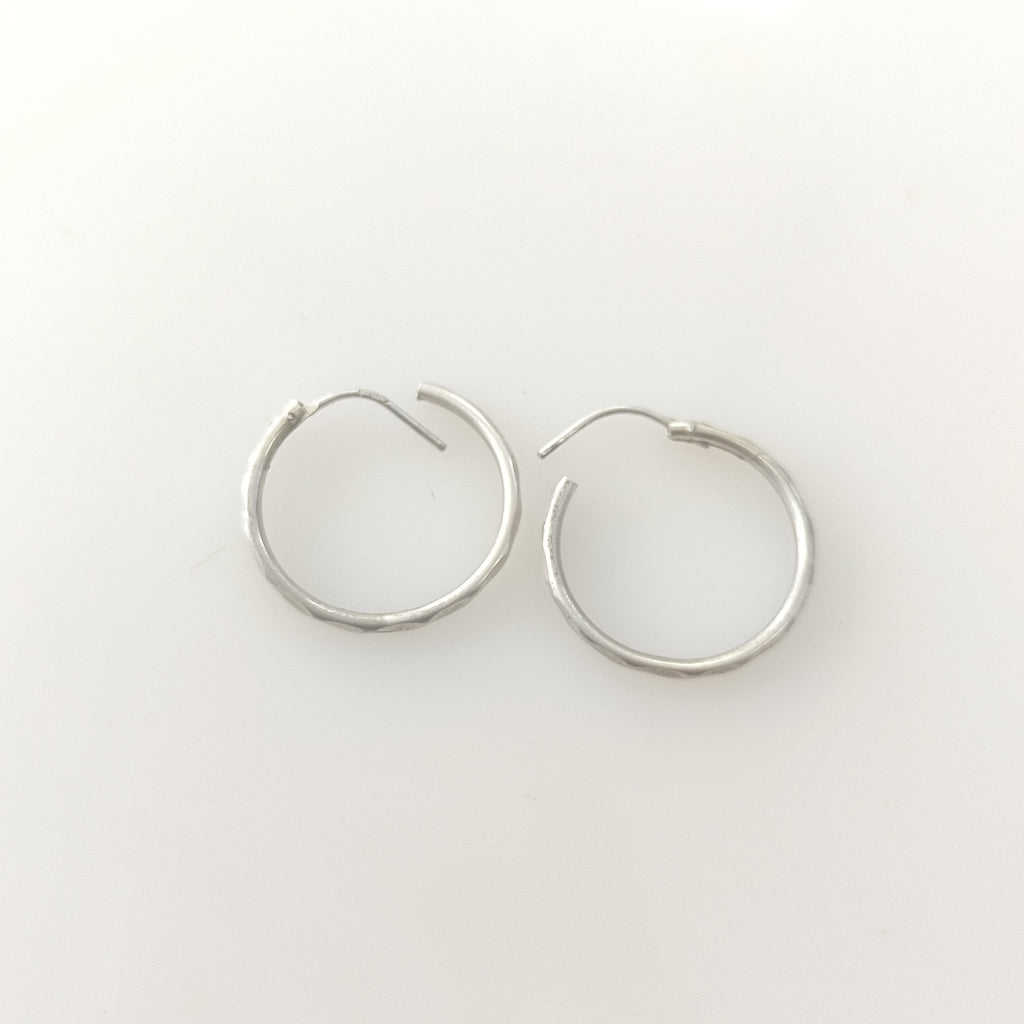 ARRACADAS PAR PLATA 1.6 GRMS (SEMINUEVO)