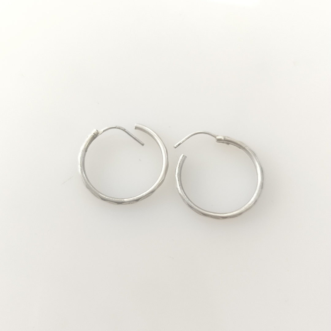 ARRACADAS PAR PLATA 1.6 GRMS (SEMINUEVO)