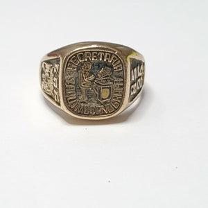 ANILLO DE GRADUACIÓN ORO 8 K 6.1 GRMS (SEMINUEVO)